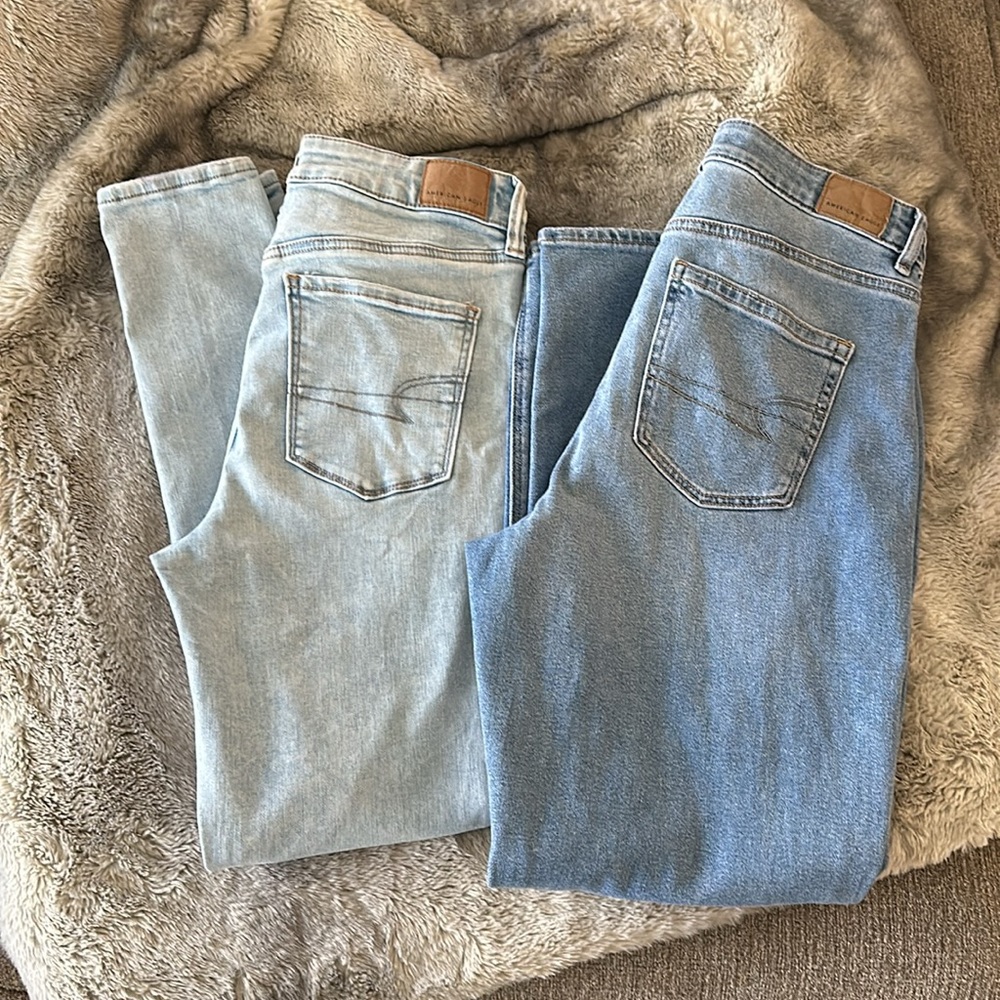 AE Baggy 90’s mom Jean & light wash skinny - size 10